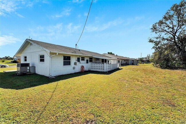 Building Photo - 1216 Hacienda Dr