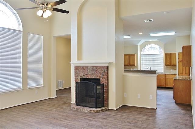 Building Photo - 712 Claire View Dr