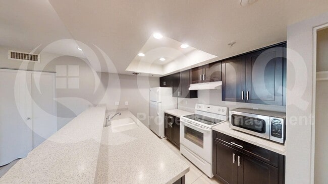 Building Photo - 7777 E Main St