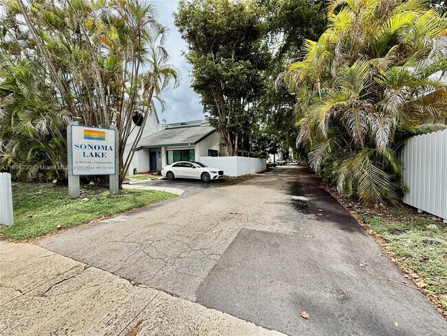 Building Photo - 8331 SW 157th Ave