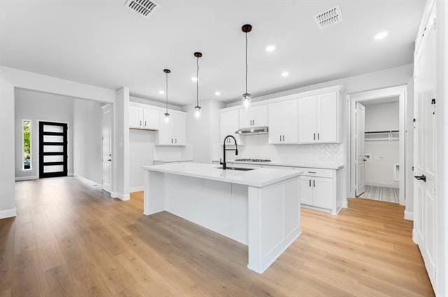 Building Photo - 1712 Goldenrod Dr
