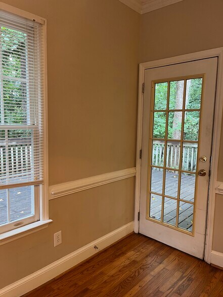 back deck doorway - 8601 Abbotsbury Ct