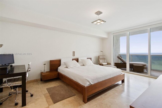 Building Photo - 1800 S Ocean Dr