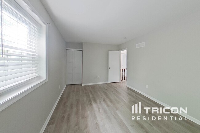 Building Photo - 22 Beaver Hill Rd