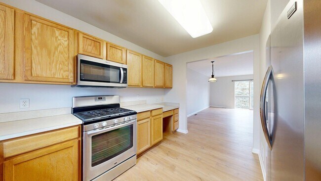 Building Photo - 3073 Promenade Cir