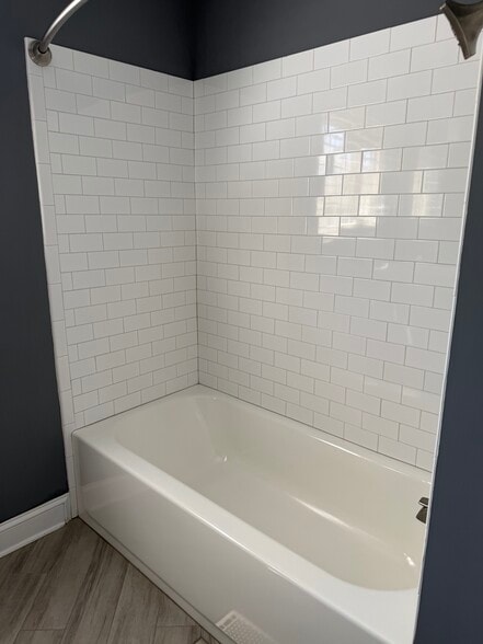 Building Photo - 81 W Weber Rd