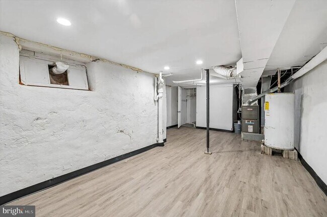 Building Photo - 1110 Morton Ave