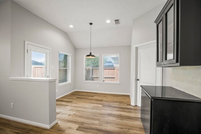 Building Photo - 1234 Walston Ridge Dr