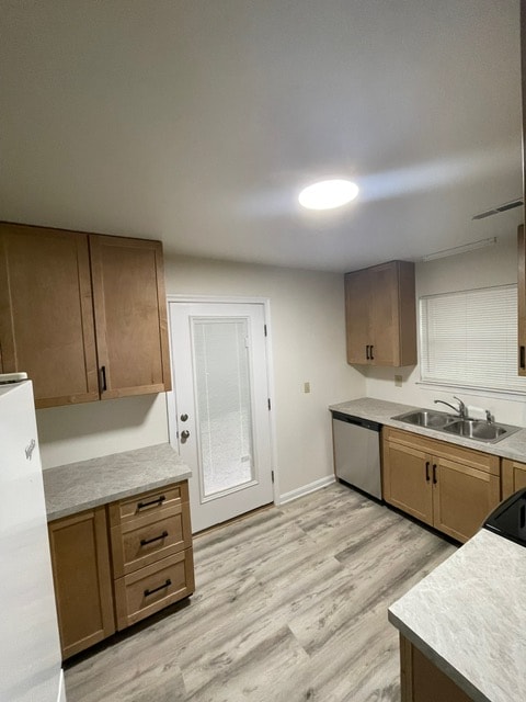 Building Photo - 140 Stoney Dr