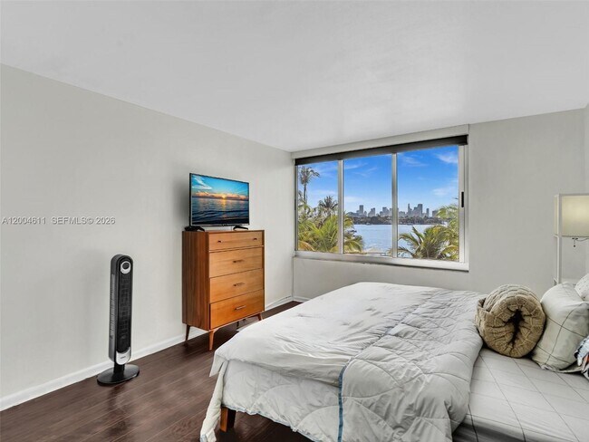 Building Photo - 1200 West Ave