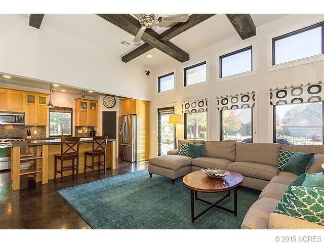 Building Photo - Amazing Home in Broken Arrow