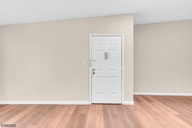 Building Photo - 96 Fisher Dr