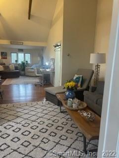 Building Photo - 22 Horseshoe Rd