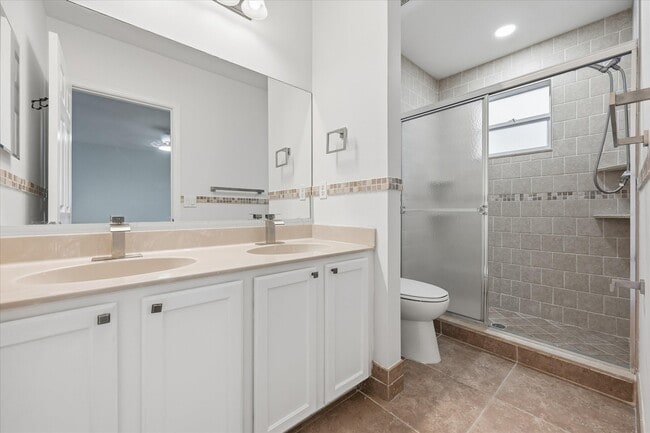 Building Photo - 13380 Georgian Ct