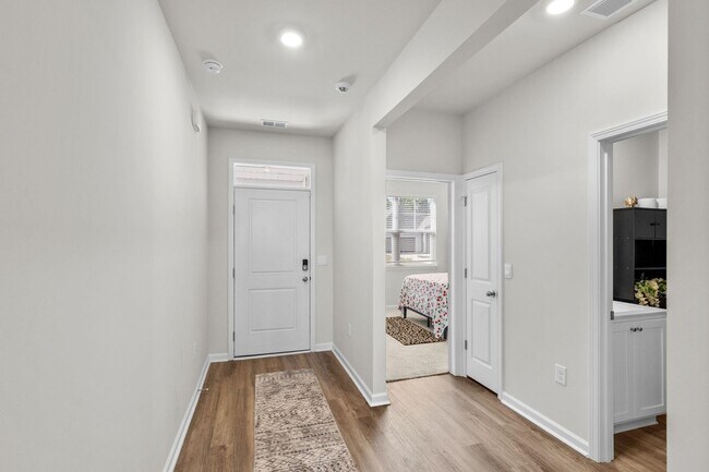 Building Photo - 3144 Fair Rdg Wy