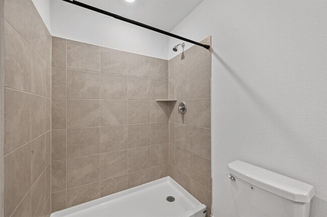 Building Photo - 1628 Dora Dr