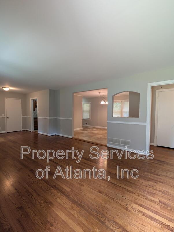 Building Photo - 1061 Homewood Ct