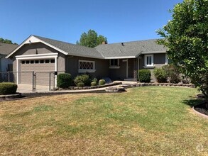 Building Photo - Cute As A Bug 3/1! (PLEASE READ ENTIRE AD...