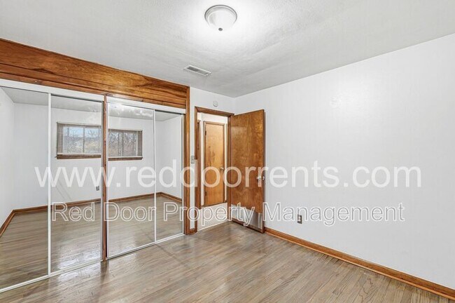 Building Photo - 1839 Fowler St