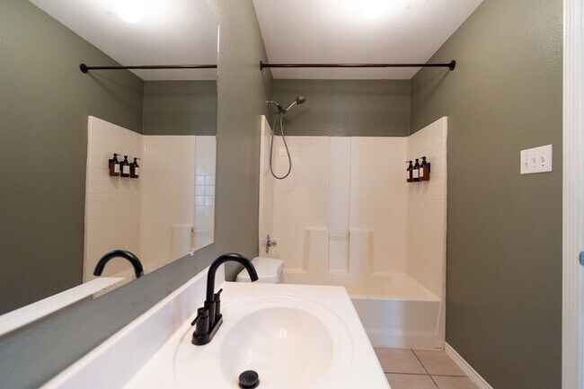 Building Photo - 1052 Windy Grove Ln