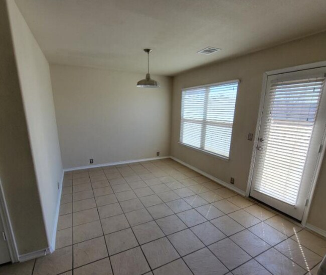 Building Photo - Modern 3-Bedroom Home with Great Amenities in San Antonio