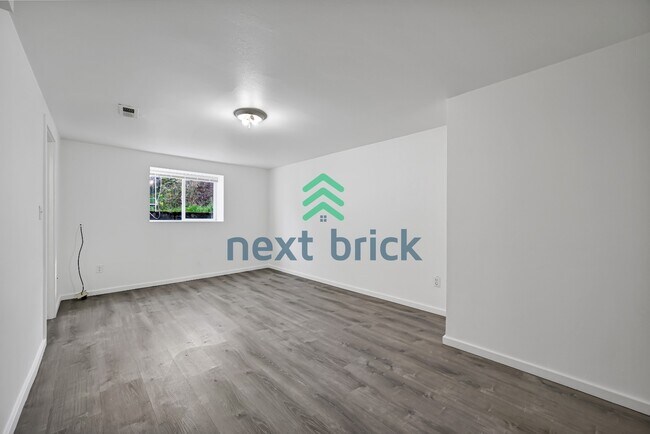 Building Photo - 2-bedroom, 1-bath basement unit