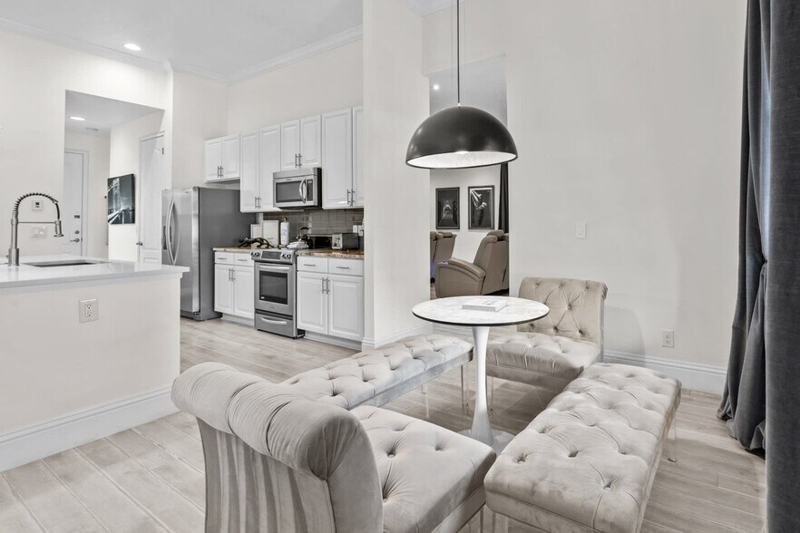 Building Photo - 4039 Oakrise Lp