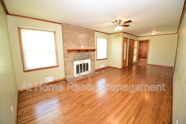 Building Photo - 477 S Norwood Ave