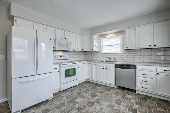 Building Photo - Amazing Lavista home waiting for you