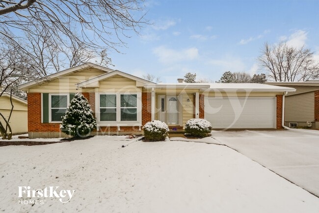 Building Photo - 15721 Hill House Rd