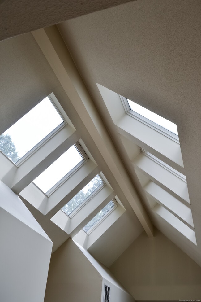 Building Photo - 1 Kempton Mews
