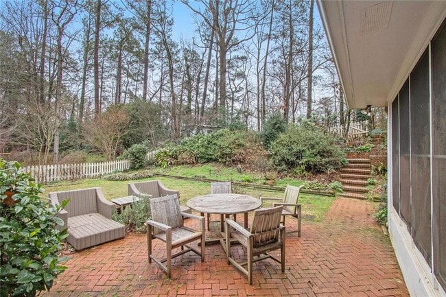 Building Photo - 3873 Land O Lakes Dr NE