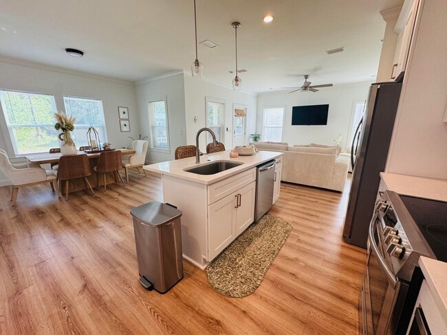 Building Photo - 48 4th St