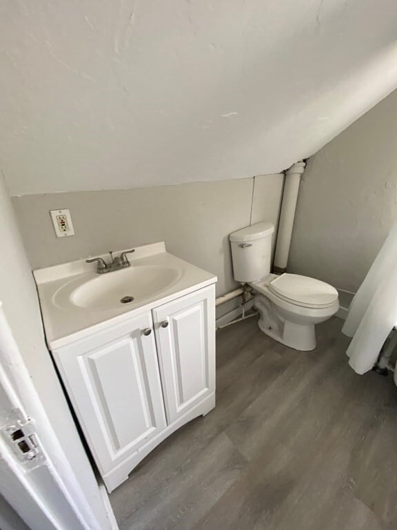 Building Photo - 64 Arnold St