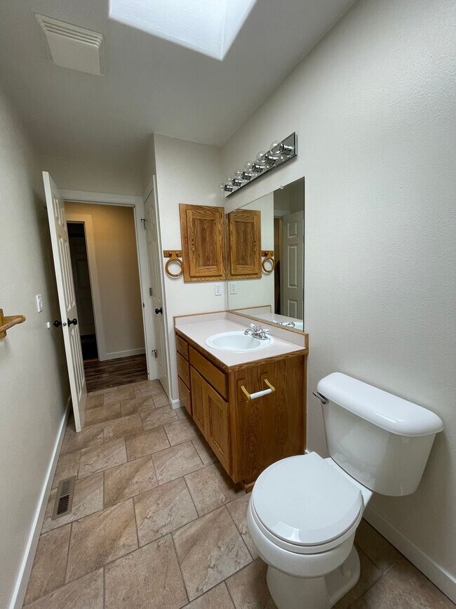 Building Photo - Modern Oak Harbor Living with a Fenced Backyard and Easy Commute