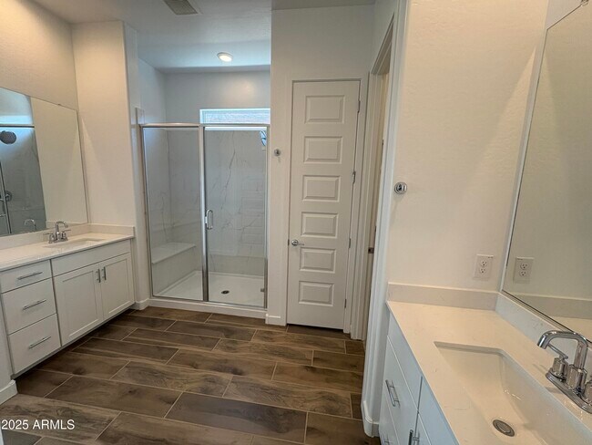 Building Photo - 23139 E Lords Wy