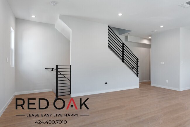 Building Photo - 4506 Esmeralda St