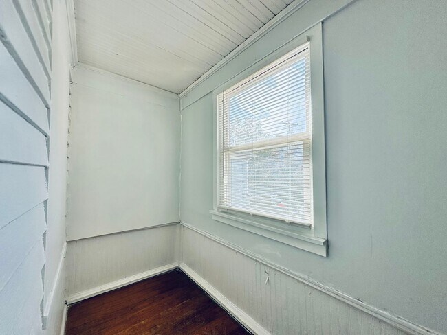 Building Photo - 175 Bradley St