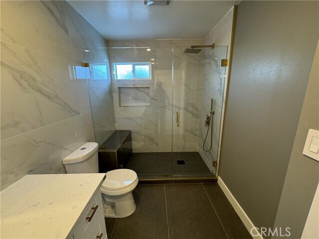 Building Photo - 213 N Royal Pl
