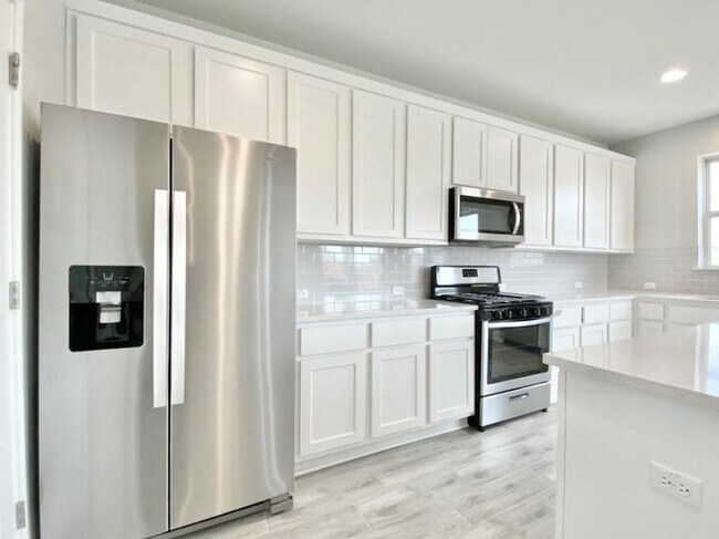 Building Photo - 2525 Pecan Island Dr