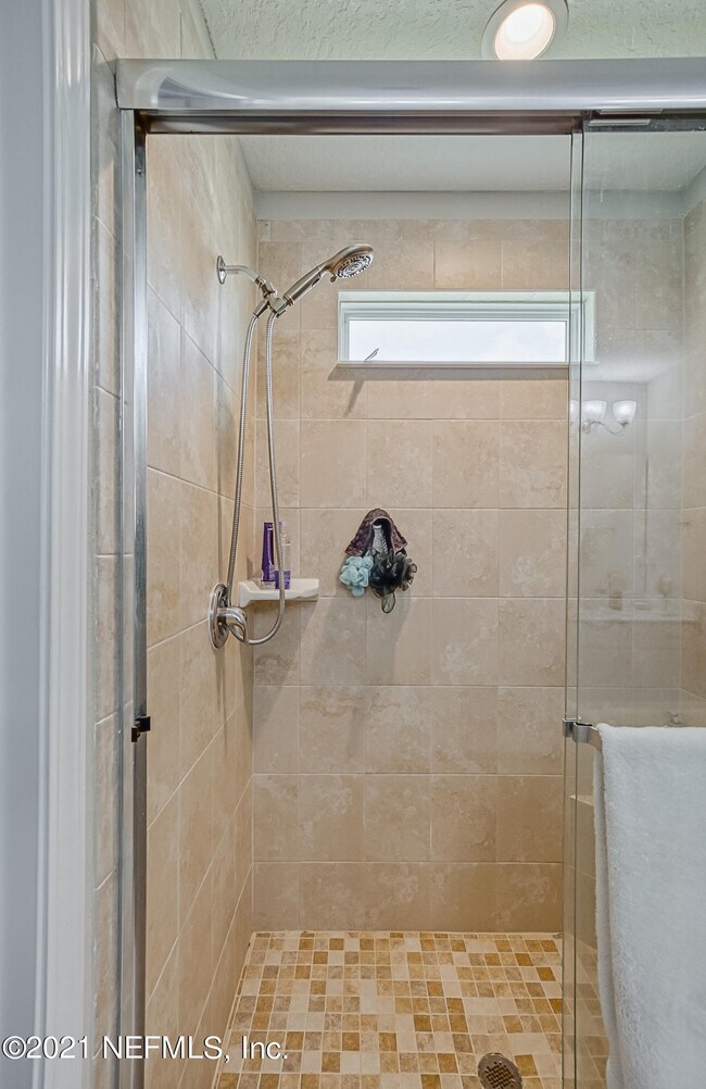 Building Photo - 15599 Chir Pine Dr