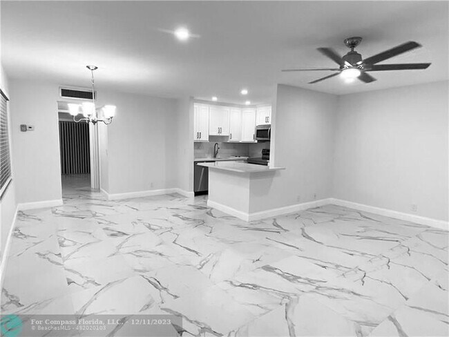 Building Photo - 954 Normandy Trail