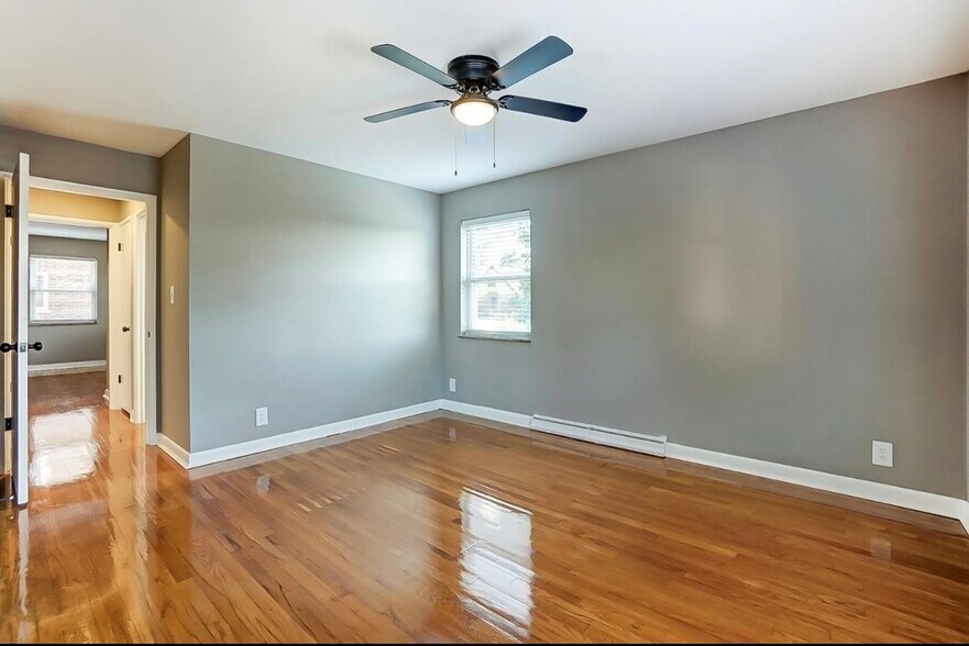 Building Photo - 4936 Kelsch Ln