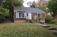 Building Photo - 1646 Raglan St