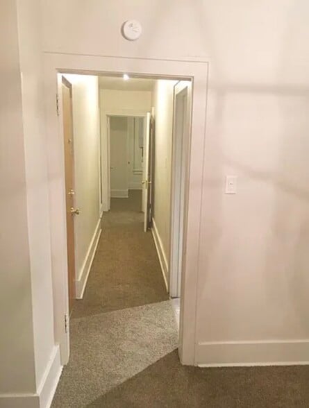 Building Photo - 896 29th St