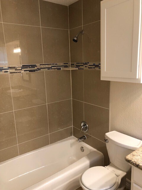 Main Bedroom Bathroom - 4116 Gallant Fox Dr