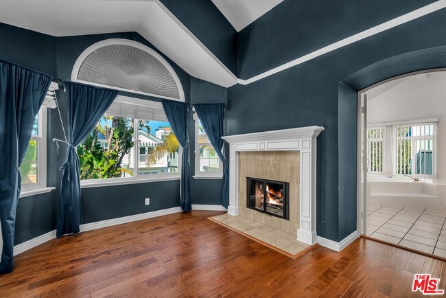 Building Photo - 7513 W 83rd St