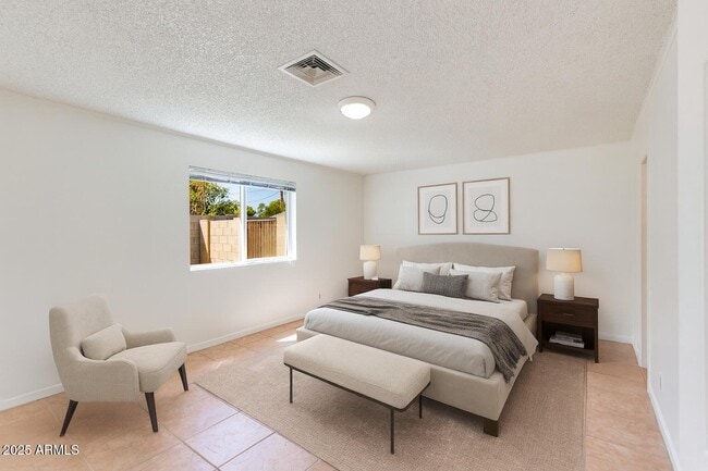 Building Photo - 4808 N 29th Pl