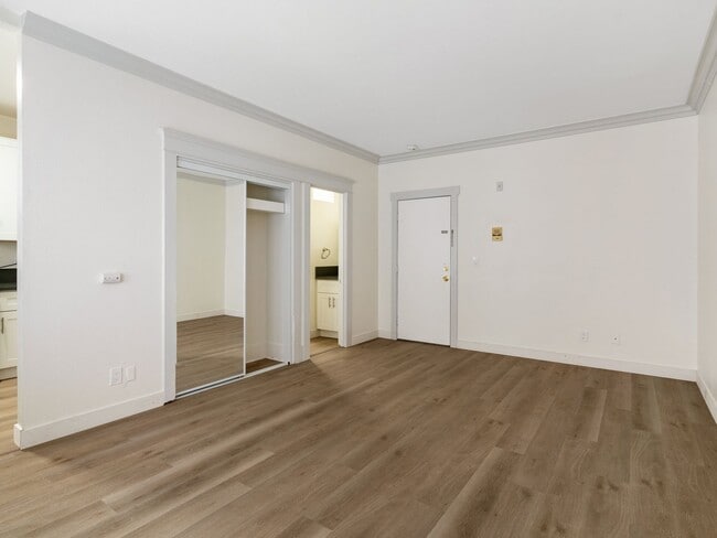 Interior Photo - 330 Cedar Avenue