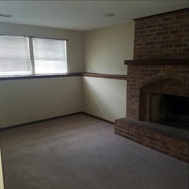 Building Photo - 8814 Gallery St